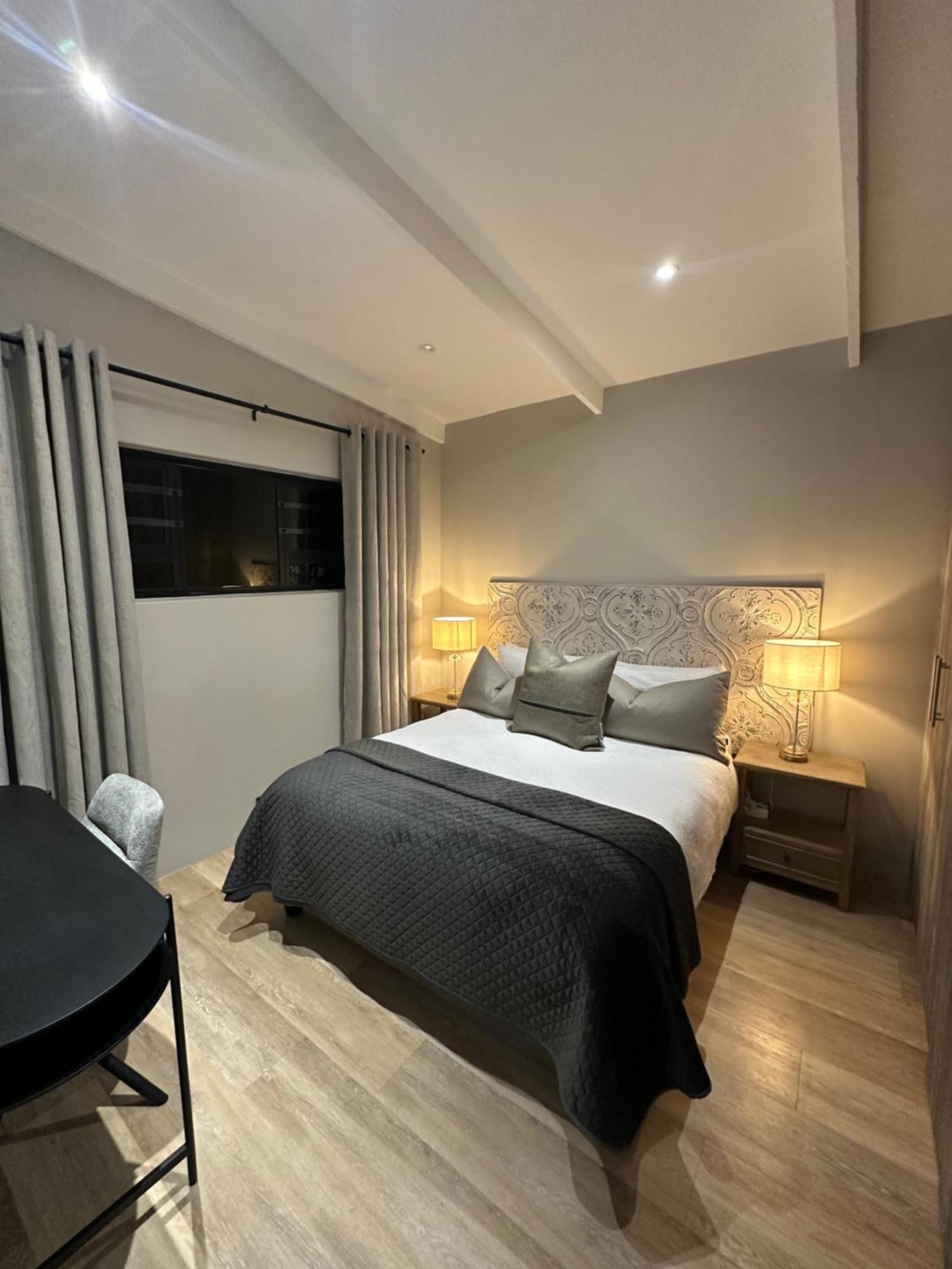 Apartment Somerset-west Prime Spot- Solar Powered!